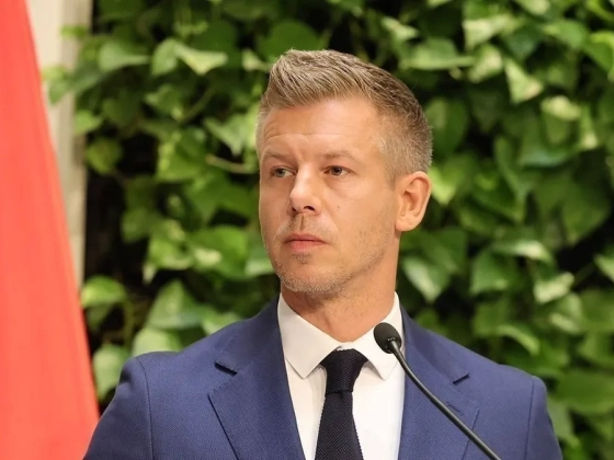 Magyar Péter szombaton mutatja be a gyermekvédelem helyzetéről készült jelentést