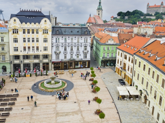 Elindult Pozsonyba Magyar Péter, elárulta, milyen témákról tárgyal