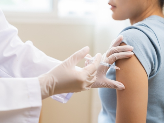 Ausztráliából a HPV-oltás miatt eltűnik a méhnyakrák: most lehet kérni itthon a gyereknek a vakcinát