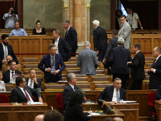 Bojkottálja a Fidesz-frakció az új alkotmánybírák megválasztását
