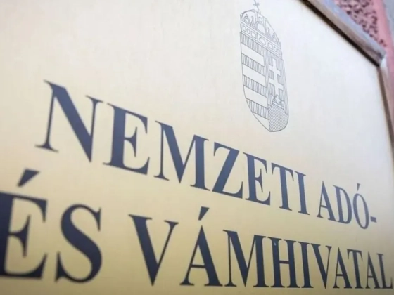 Luxusmárkákat árult egy zárt Facebook-csoportban, csúnyán ráfázott