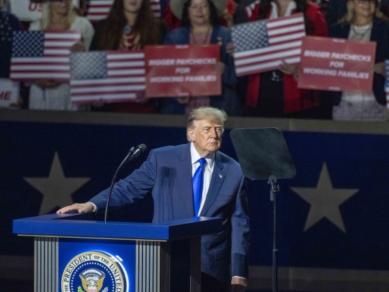 Trump 5000 dolláros ajánlata nem új ötlet, az is kiderült miből fizetné ki a választóknak az összeget