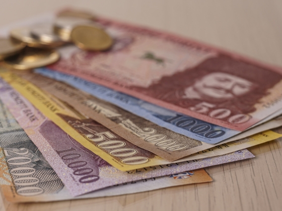 Magas olajárak mellett is nagyot megy ma a forint