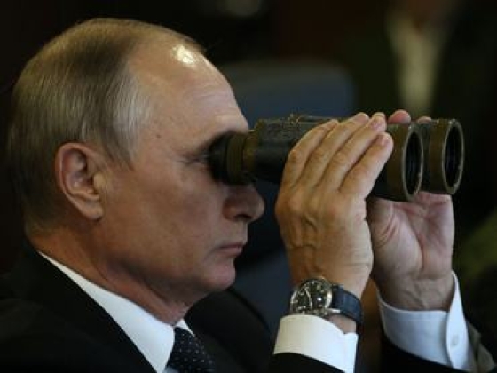 Egyik bizalmasa szerint Putyin türelme egyre fogy, közeleg egy NATO-célpont elleni nukleáris csapás