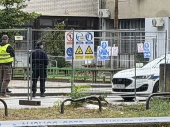 Diáktársát és egy iskolai dolgozót szúrt meg egy fiatal – a sérült fiút műteni kell