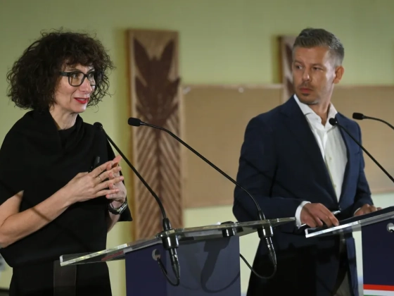 Elkészült a kormány gyermekvédelmi jelentése, a rendszer az összeomlás szélén van