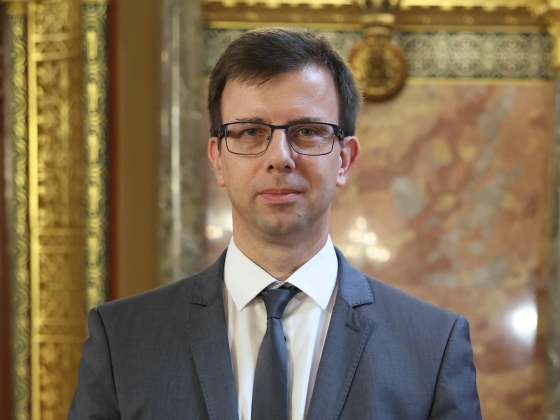 Bóka János reagált Magyar Péter sajtótájékoztatójára: politikai célokra használja a gyermekvédelem ügyét