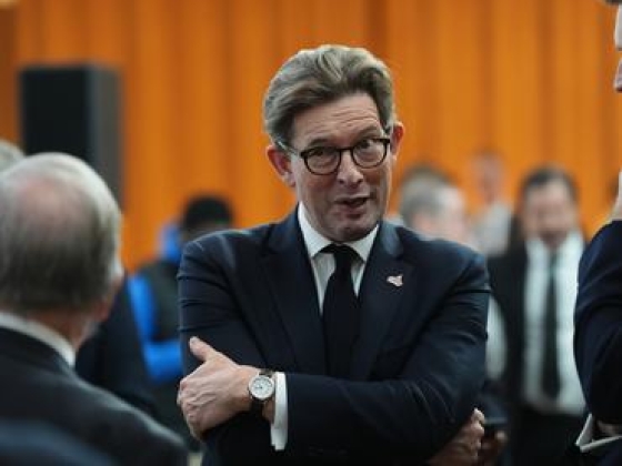 Visszatértek a sárkányok: drámai figyelmeztetést adott ki a brit kémfőnök