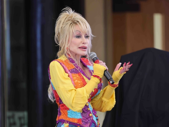 Megszavazták: Dolly Parton nevét veszi fel egy város repülőtere – Már az énekesnő halála előtt felvetődött az ötlet