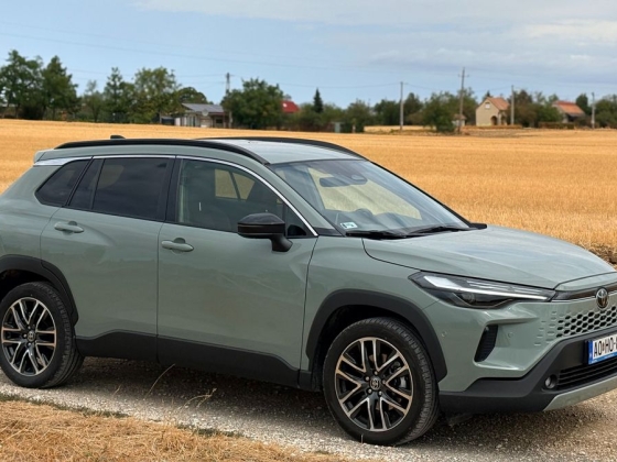 Értékmegőrző - Toyota Corolla Cross 2.0 Hybrid teszt