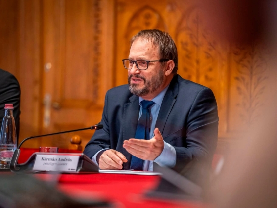 Kármán András: Egyetlen gyermek sorsa sem lehet pénzkérdés