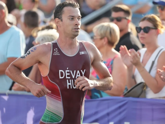 Triatlon: Dévay Márk és Kropkó Márta sikerei Karlovy Varyban