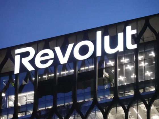 Kormányzati dolgozóknak adták ki magukat a csalók, a Revolut több ügyfél adatait is átadta