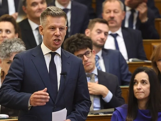 Magyar Péter beszédével és nagy horderejű döntésekkel indul a parlamenti ülésszak
