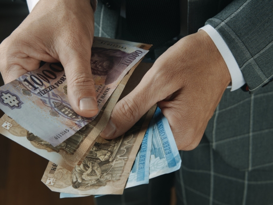 Jegybanki szuperhét indul – mit csinál a forint?