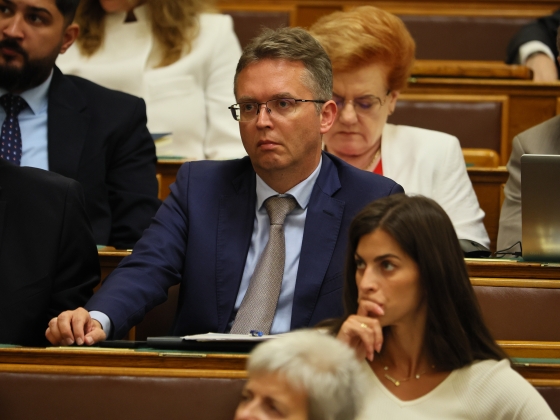 Hankó Balázs elárulta, miért kapott milliókat Pataky Attila és Deák Bill Gyula