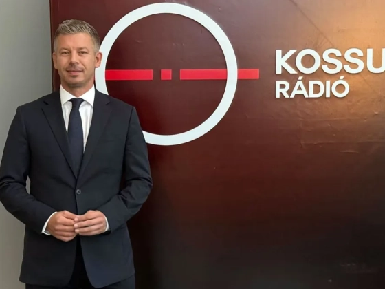 Orbán Viktort támadta, Radnai Márkot teljes bizalmáról biztosította Magyar Péter