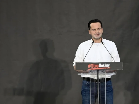 Reagált a Fidesz Magyar Péter rádiós interjújára: „Összevissza beszél”