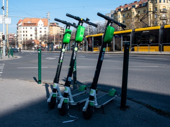 Drasztikusan megnőtt az elektromos rolleres balesetek aránya Magyarországon