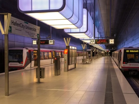 Halálos metrógázolás történt, az áldozat egy másik férfit akart megmenteni