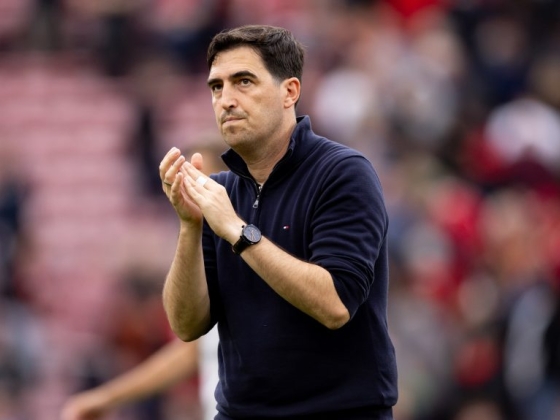 „Meg kell tanulnom, kik azok, akikre akár háromnaponta is számíthatok“ – alaposan felforgatja csapatát a Liverpool a Ligakupában