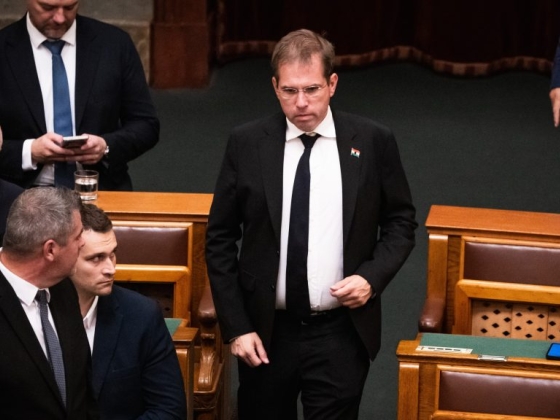 Ruff Bálint benyújtotta a gyermekek védelmének megerősítéséről szóló törvényjavaslatot