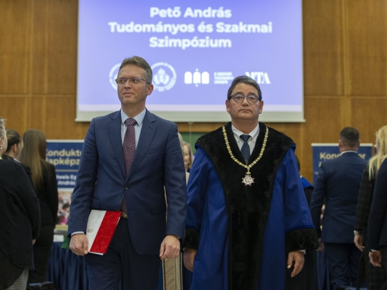 Hűtlen kezelés miatt nyomoz a rendőrség a Merkely fiú cégének adott 600 milliós Hankó-támogatás miatt