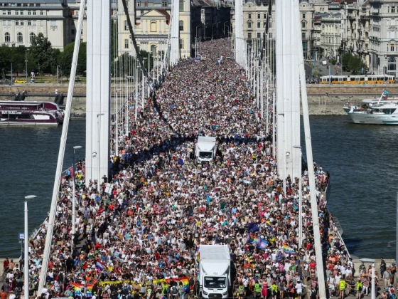 A Tisza eltörölné a gyermekvédelmi törvény azon részét is, amivel a Fidesz megpróbálta betiltani a Pride-ot