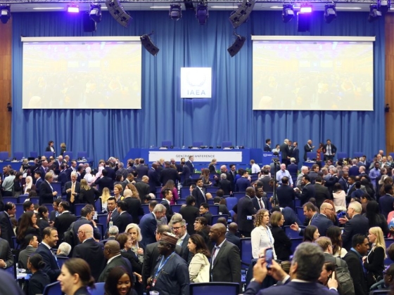 Botrány a bécsi atomkonferencián, Irán vezető képviselőjét nem engedték be az országba