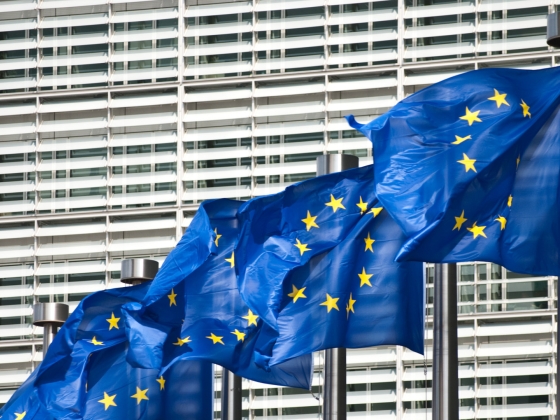Meglépi az EU is: korlátozhatják a közösségi médiát a fiatalok számára