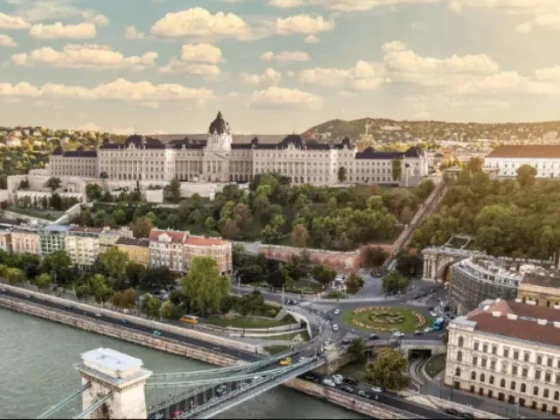 Leállítja a kormány a budavári palota újjáépítését