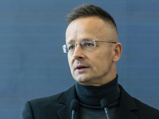 Szijjártó Péter jelenleg fontos tárgyalásokat bonyolít a Közel-Keleten