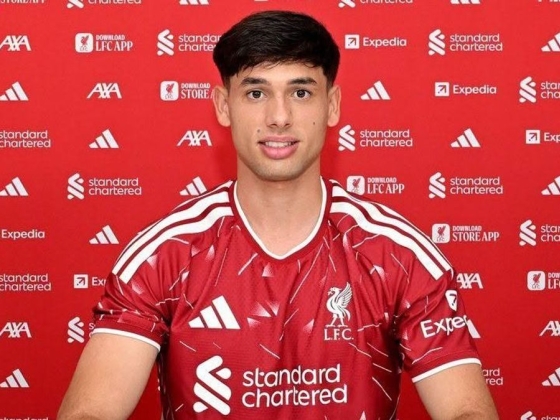 Újabb magyart igazolt a Liverpool futballcsapata