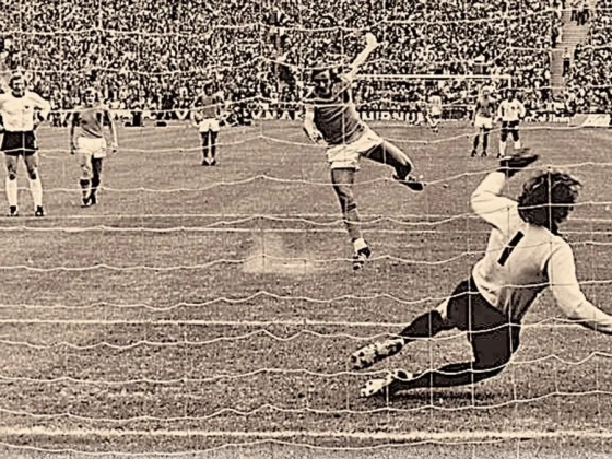 Népsport: 75 évvel ezelőtt született a nagy Cruyff fegyverhordozója