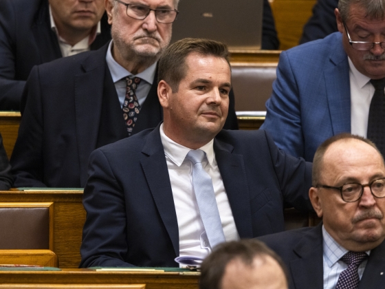 Mennyi hasznot hoz Németh Balázsék családi trafikcége?