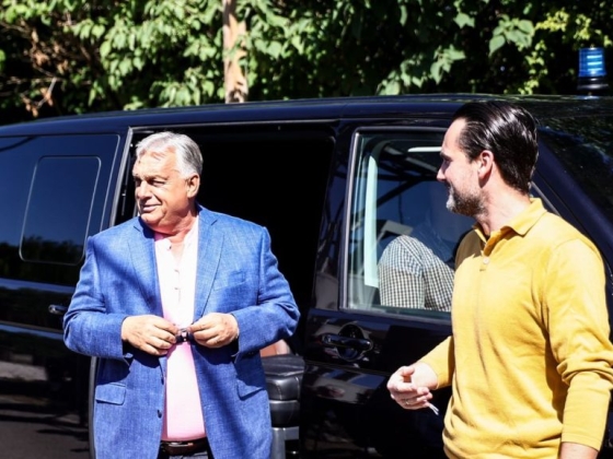 Válaszolt a Belügyminisztérium: szabályos volt-e, hogy Orbán kék villogóval ment Kötcsére