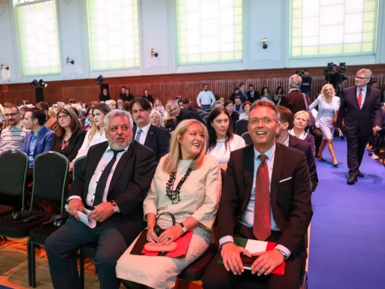 Schmidt Mária Tarr Zoltán Facebook-posztjából tudta meg, hogy felmentik, amire semmilyen magyarázatot nem kapott