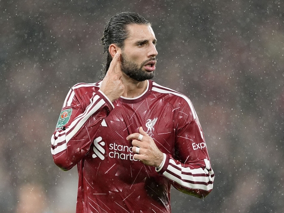 Szoboszlai Dominik káprázatos bombagólt lőtt, a Liverpool rangadót nyerve jutott tovább a Ligakupában – videó