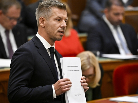 Tisza-kormány: büntetést kapott Lázár János, feljelentés Szijjártó ellen,  több évtizednyi politikai akta kerül nyilvánosságra