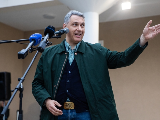 Lázár Jánost 13 millió forintra bírságolták a batidai erdőben épült létesítmények miatt, amiket el is kell bontania