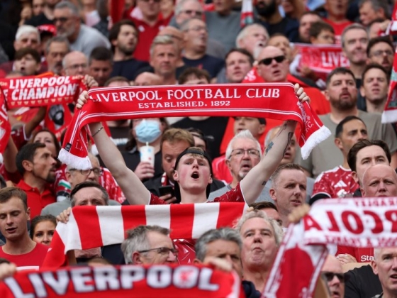 „Technikás játékos vagyok, aki igyekszik váratlant húzni a pályán” – 19 éves magyar focista írt alá a Liverpoolhoz