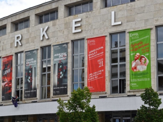 Felháborodtak a kutyatulajdonosok az Erkel Színház be nem jelentett tűzijátéka miatt