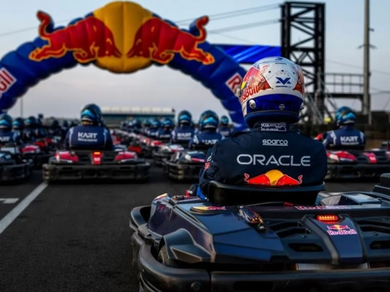 Red Bull Max vs. 100: PamKutya is Verstappen ellen versenyez!