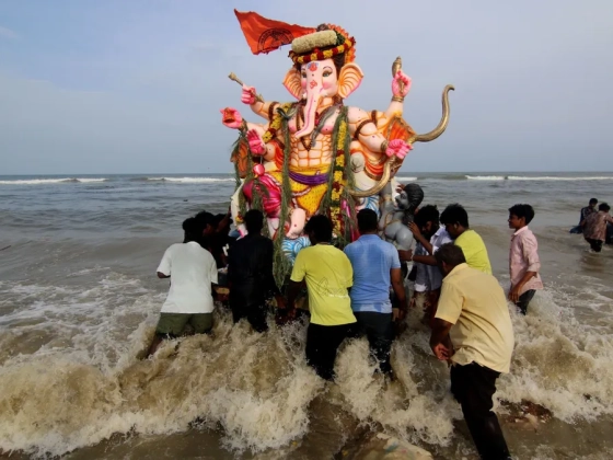 Mintha egy másik világ lenne – fotókon India egyik legszebb ünnepe