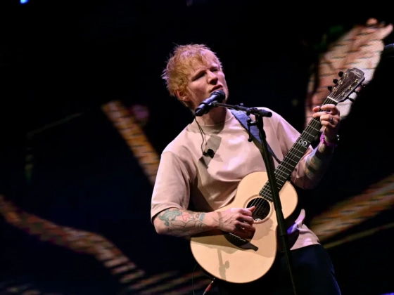 Ed Sheeran összes előzenekara kiállt Macklemore mellett, tiltakozásképpen ők is kiszálltak a brit zenész turnéjából