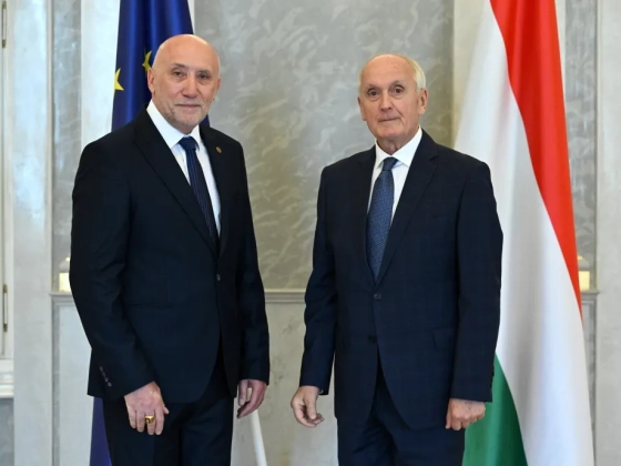 Szokatlan videóval üzent a legfőbb ügyész helyettese az ügyészeknek, korábban nem tapasztalt feszültségről és bizonytalanságról beszélt