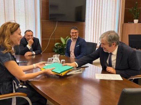 Hadházy felkérdezte Gajdost, kiderült: tényleg egy volt Mol-os vizsgálja a MOHU-t