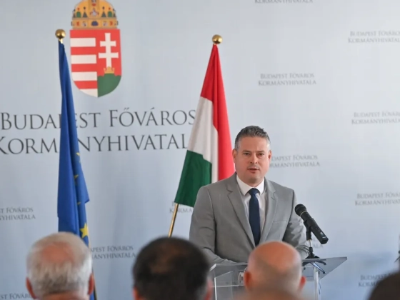 Sára Botond helyére és kilenc megyei kormányhivatal élére pályázaton keresik a kormánymegbízottakat