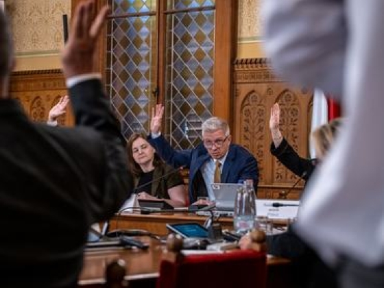 Csak decemberben jöhetnek az uniós pénzek, idén már nem költik el őket – elszólta magát az államtitkár?