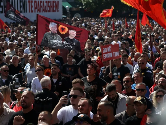 Háborús bűnök miatt 25 év börtönre ítélték a volt koszovói elnököt Hágában, a támogatói könnyezve hallgatták az ítéletet